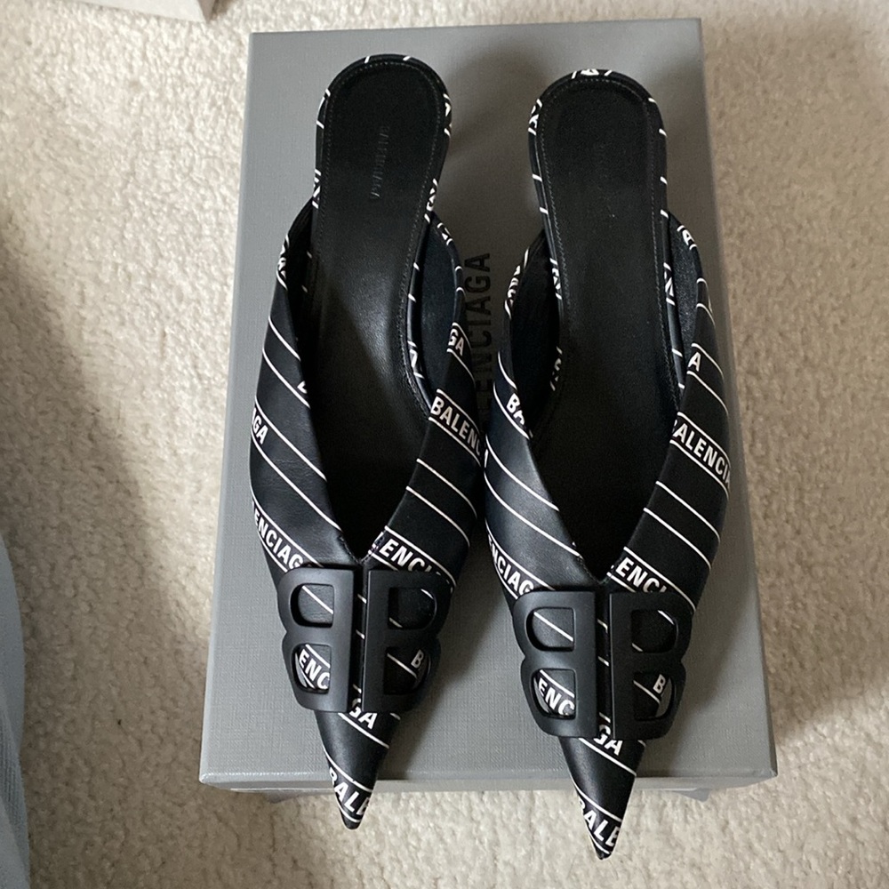 Balenciaga logo heels - Picture 3 of 12